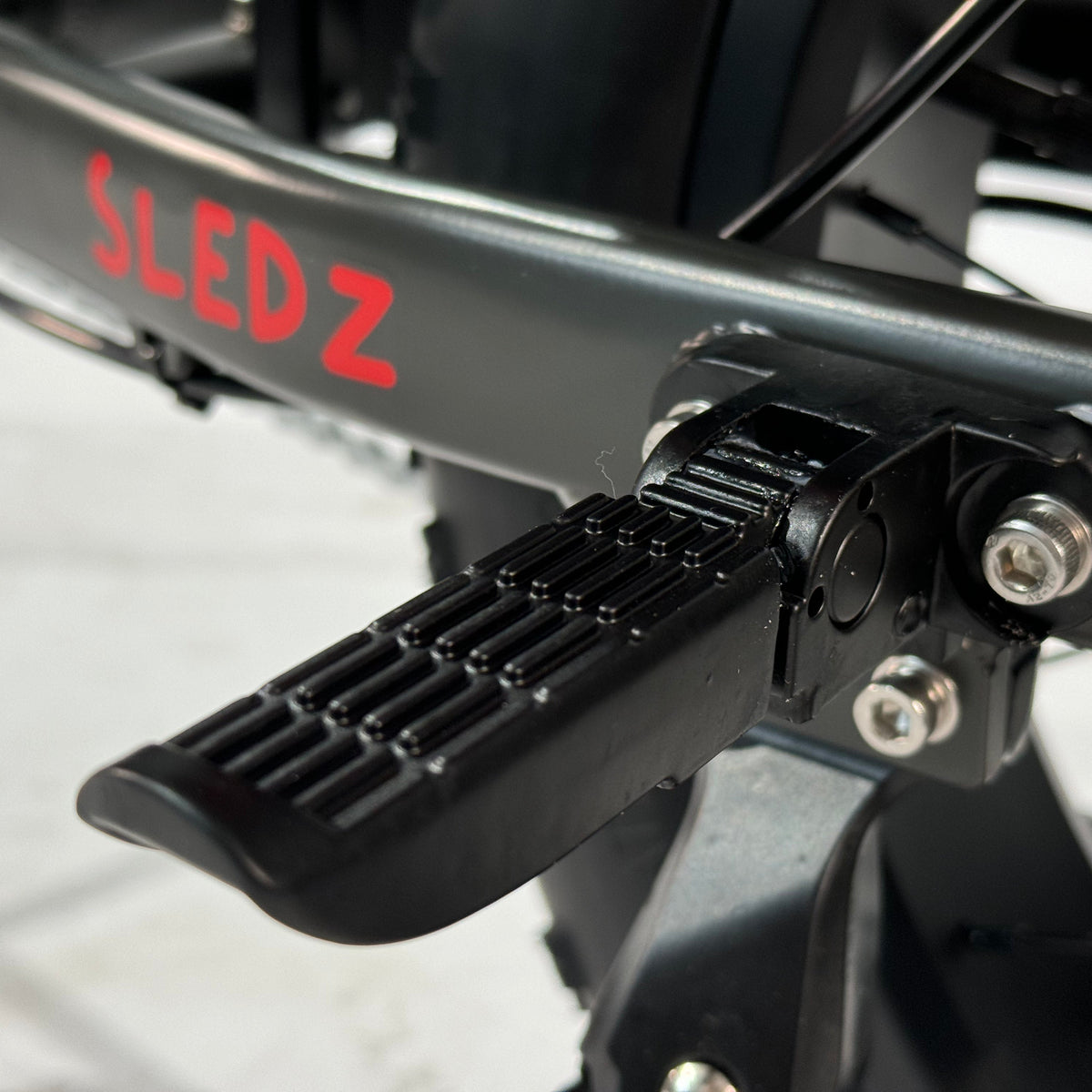 Foot pegs - Ezriderz Sledz